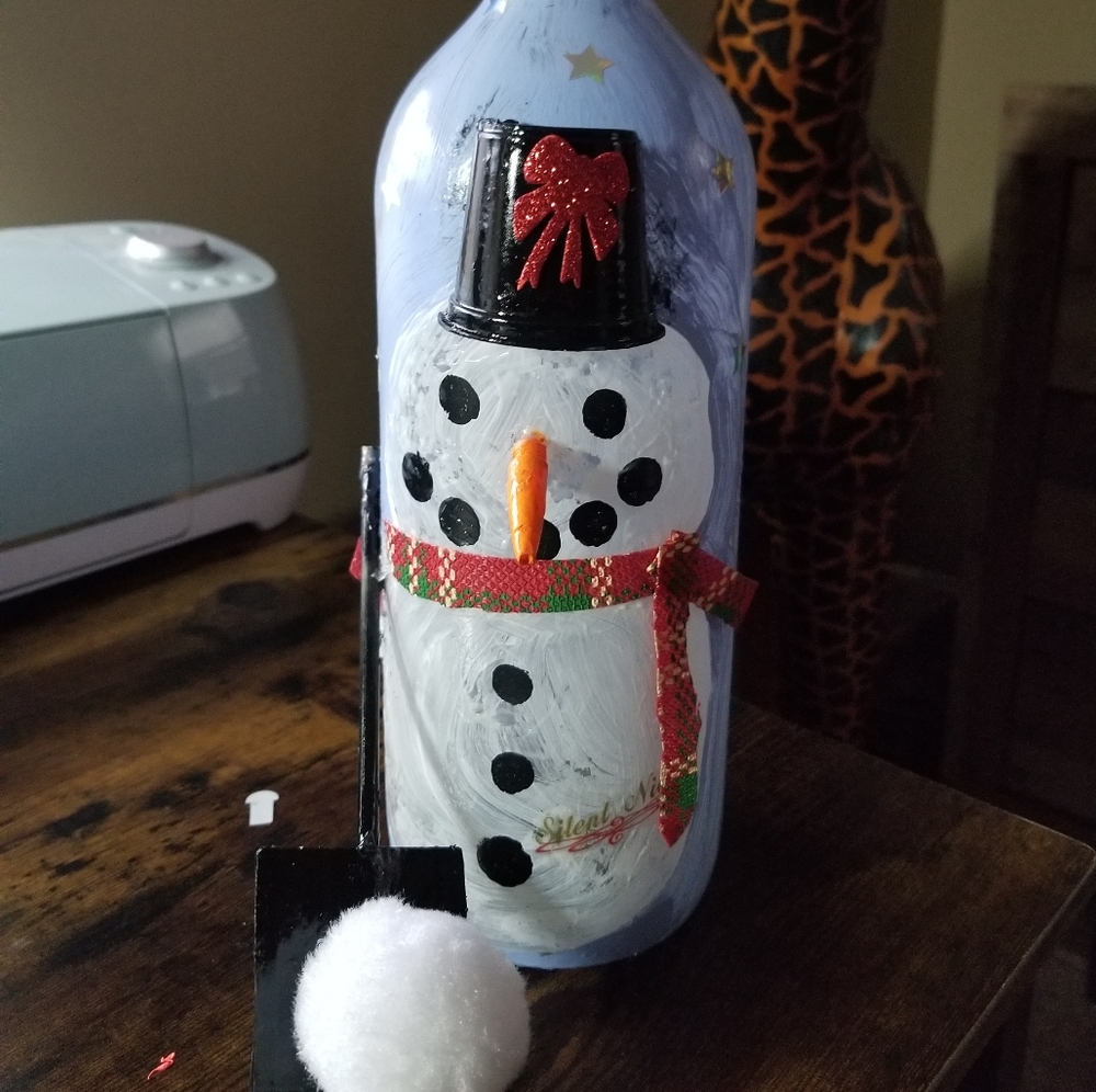 Handpainted Snowman Bottle Art.